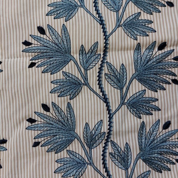 Beautiful Leaves Embroidery 3D Feel Fabric Perfect For Any DIY Sewing Project - Picture 2 of 3